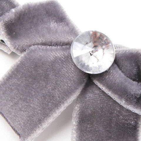 Card of 2 velvet bow hair clips 5cm